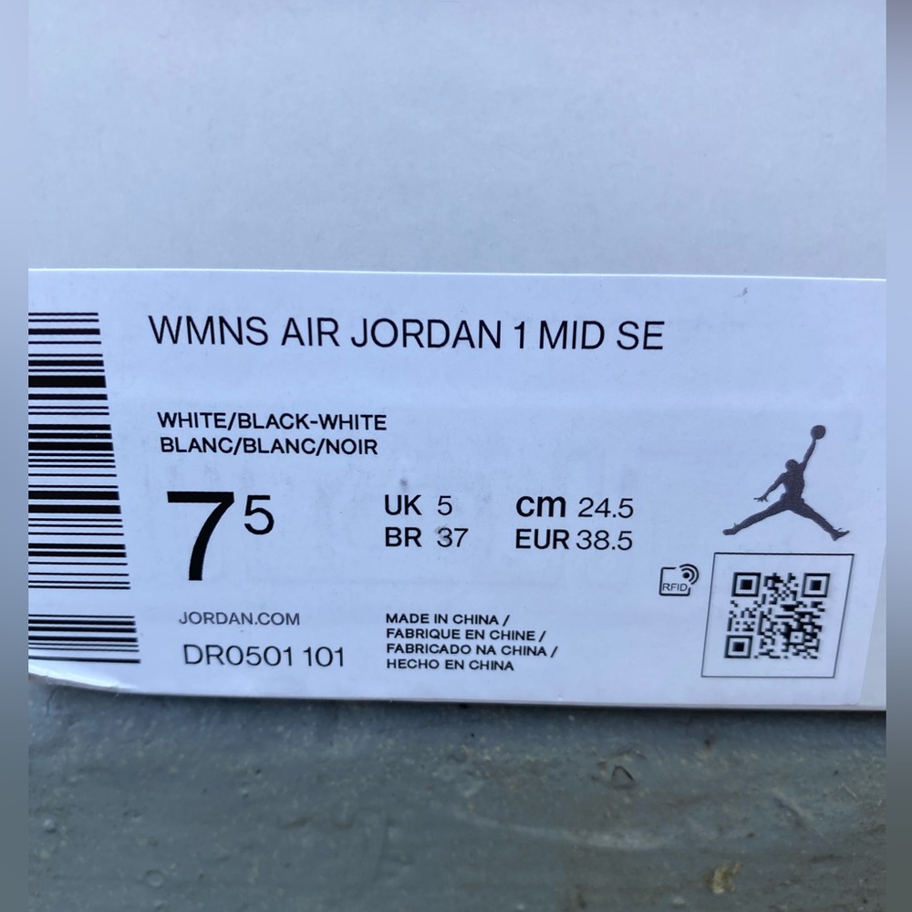Wmns Air Jordan 1 Mid SE ‘Homage’ - Picture 4 of 4